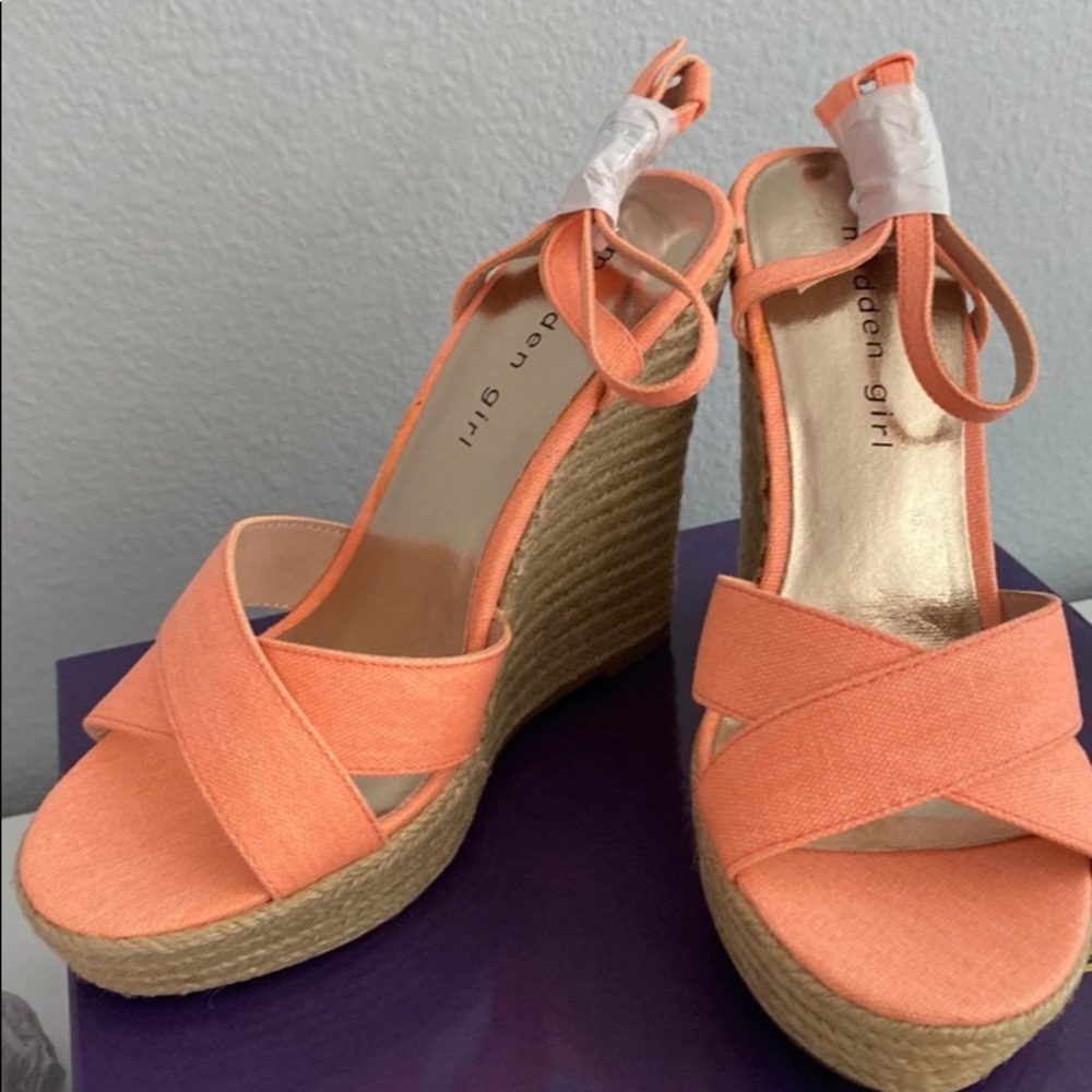 Shoes - Picture 4 of 5